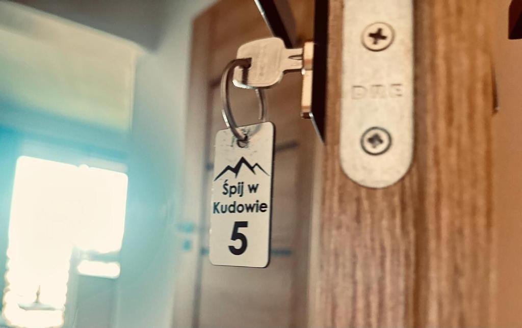 Spij W Kudowie Apartament I Pokoje Goscinne Kudowa-Zdrój Exterior foto